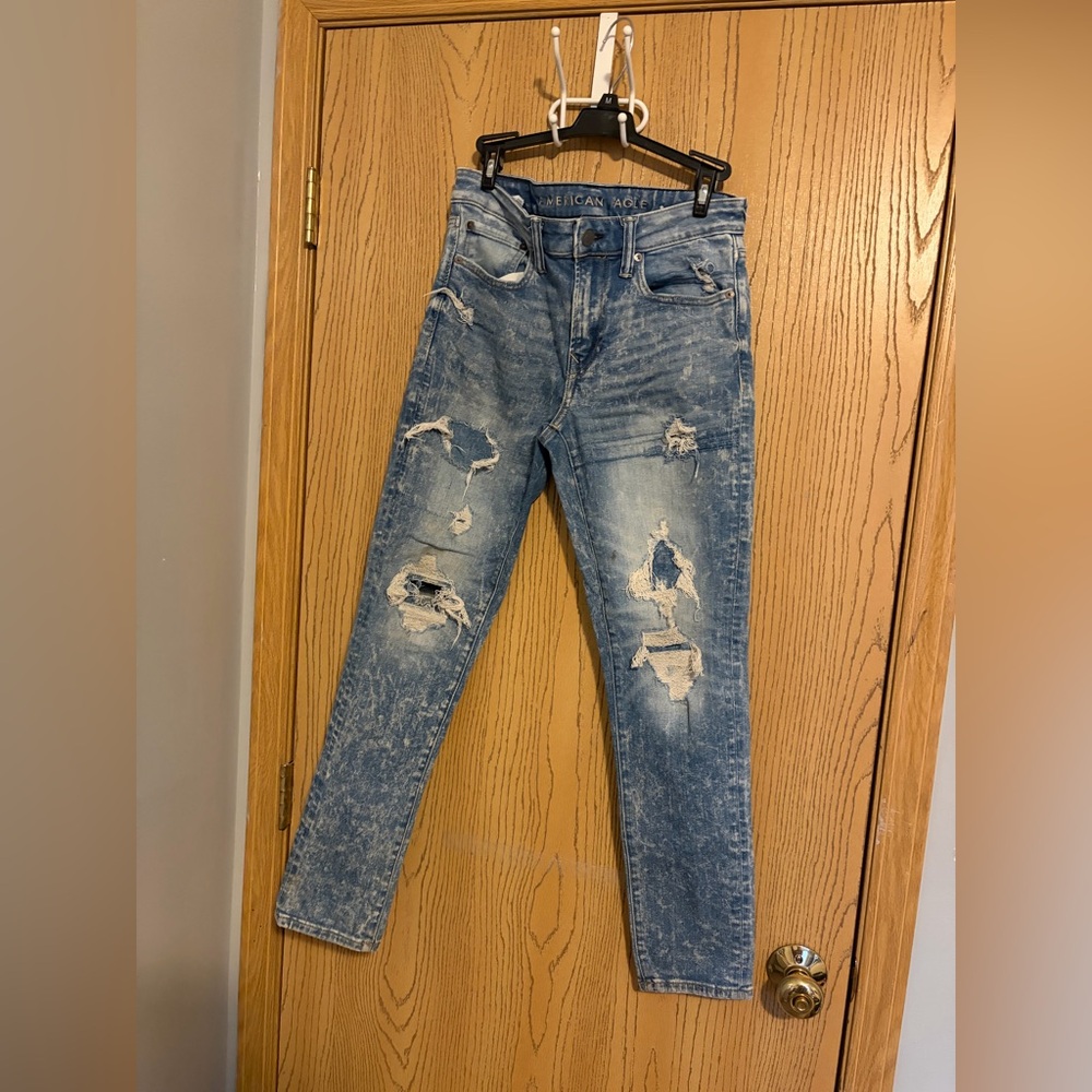 American Eagle Outfitters Men's Light Blue Distressed Skinny Jeans